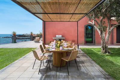 Luxury Villa Photo #14