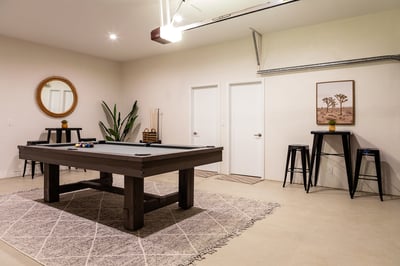 Pool table with remove-able ping pong table topper! Fun for all!