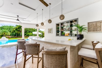 Luxury Villa Photo #3