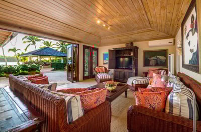 Luxury Villa Photo #15