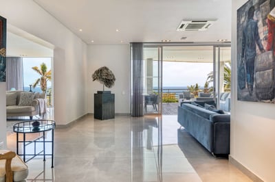 Luxury Villa Photo #17