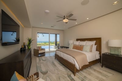 Luxury Villa Photo #31