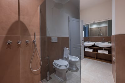Luxury Villa Photo #22