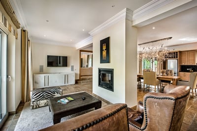 Luxury Villa Photo #20