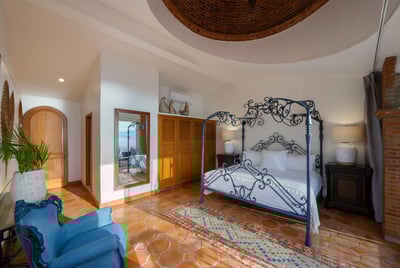 Luxury Villa Photo #43