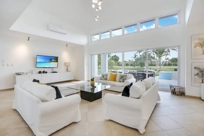 Luxury Villa Photo #11