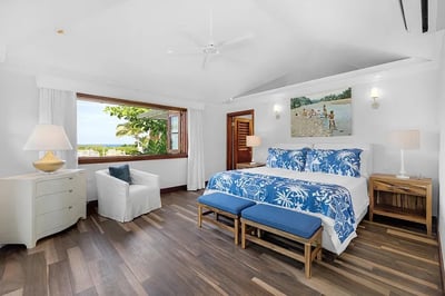 Luxury Villa Photo #41