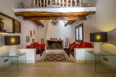 Luxury Villa Photo #18