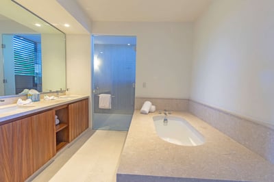 Luxury Villa Photo #17