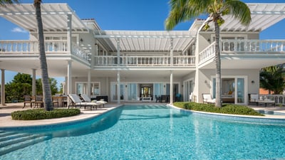 Luxury Villa Photo #9