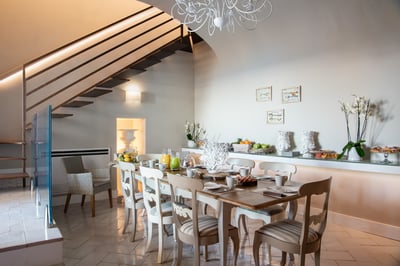 Luxury Villa Photo #7