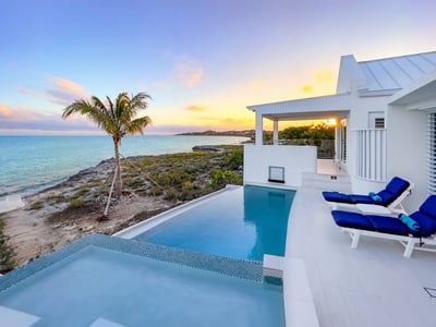 Luxury Villa Photo #24