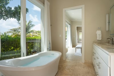 Luxury Villa Photo #8