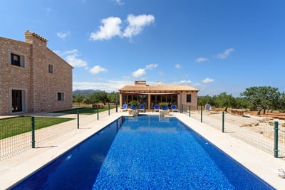 Luxury Villa Photo #3