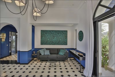 Luxury Villa Photo #22