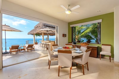 Luxury Villa Photo #14