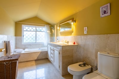 Luxury Villa Photo #24