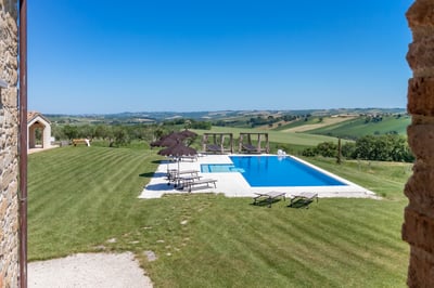 Luxury Villa Photo #3