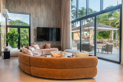 Luxury Villa Photo #20