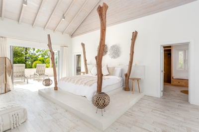 Luxury Villa Photo #16