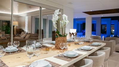Kitchen & Dining Area