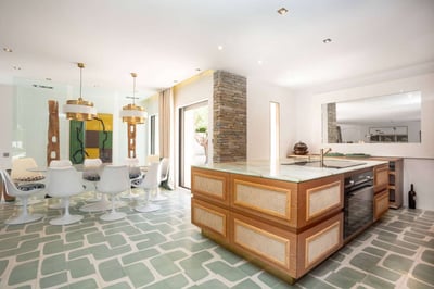 Luxury Villa Photo #9