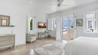 Luxury Villa Photo #37