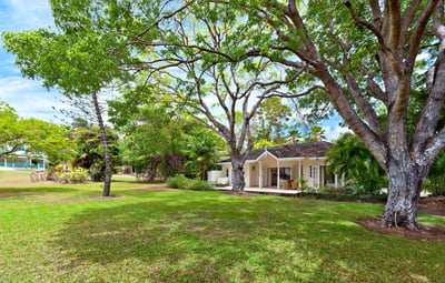 Luxury Villa Photo #3