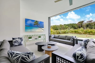 Luxury Villa Photo #14