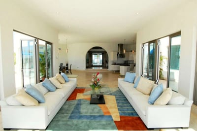 Luxury Villa Photo #6