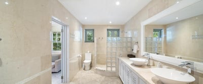 Luxury Villa Photo #30