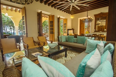 Luxury Villa Photo #11