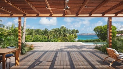 Kitchen & Dining Area: Fully equipped and air-conditioned kitchen. Electric oven, gas stove, microwa