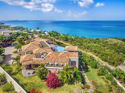 Luxury Villa Photo #32