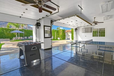 Luxury Villa Photo #11