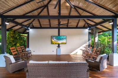 Luxury Villa Photo #6