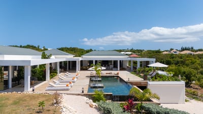 Luxury Villa Photo #2