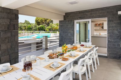 Luxury Villa Photo #50