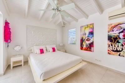 Luxury Villa Photo #37