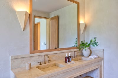 Luxury Villa Photo #27