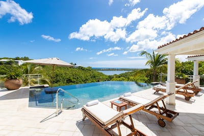 Luxury Villa Photo #3