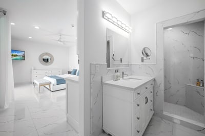 Luxury Villa Photo #26