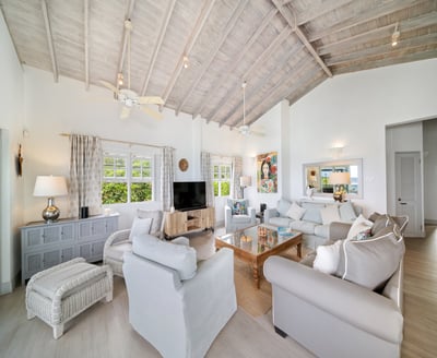 Luxury Villa Photo #11