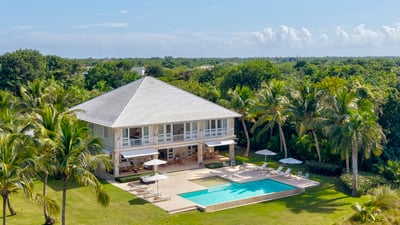 Luxury Villa Photo #2