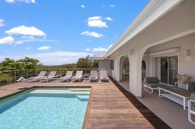 Luxury Villa Photo #6