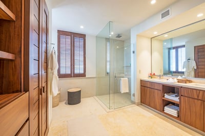 Luxury Villa Photo #21