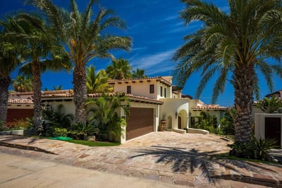 Luxury Villa Photo #20