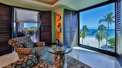 Luxury Villa Photo #13