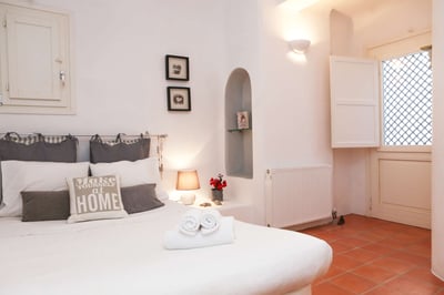 Luxury Villa Photo #17