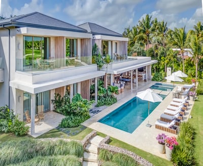 Luxury Villa Photo #2
